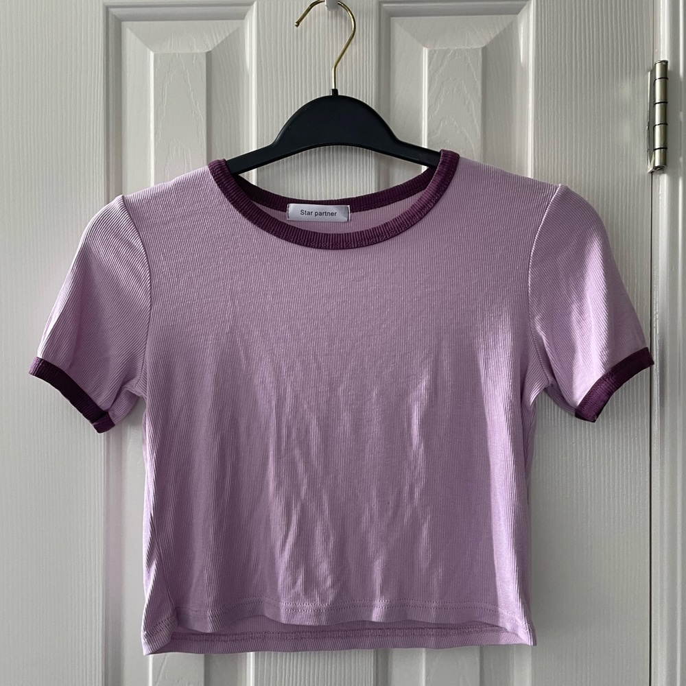 Star Partner Lilac Crop Tee with Dark Plum Trim